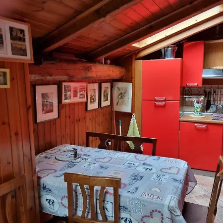 アパート La Casa Dei 2 Laghi アヴィリアーナ